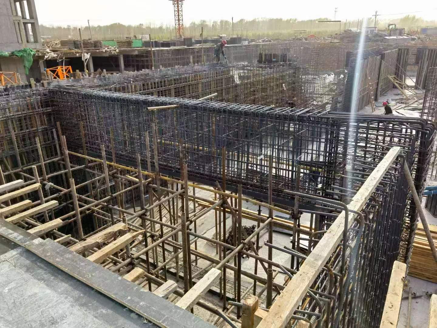 甘南建筑基础筏板施工时混凝土有哪些常见问题?